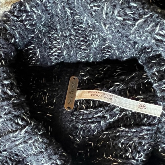 Free People Cropped Chunky Knit Turtleneck Sweater - Picture 5 of 7